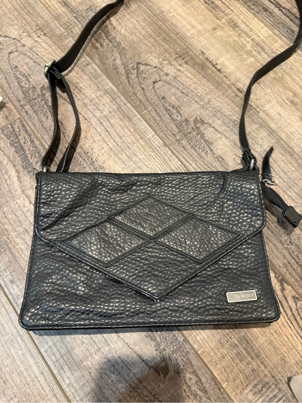 Roxy Black Textured Pebbled Crossbody Bag